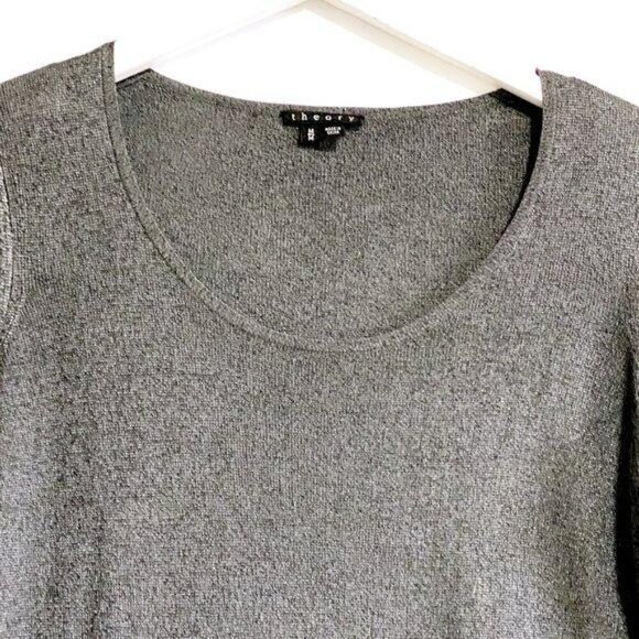 Theory scoop neck gray tunic top with side slits. Size M - Picture 3 of 9